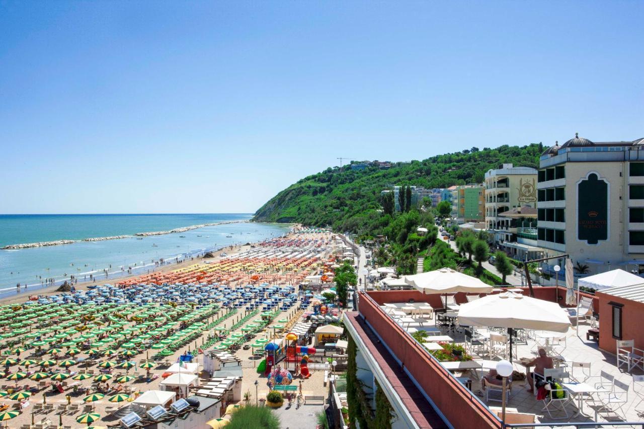 Giovanna Regina Hotel Gabicce Mare Ngoại thất bức ảnh