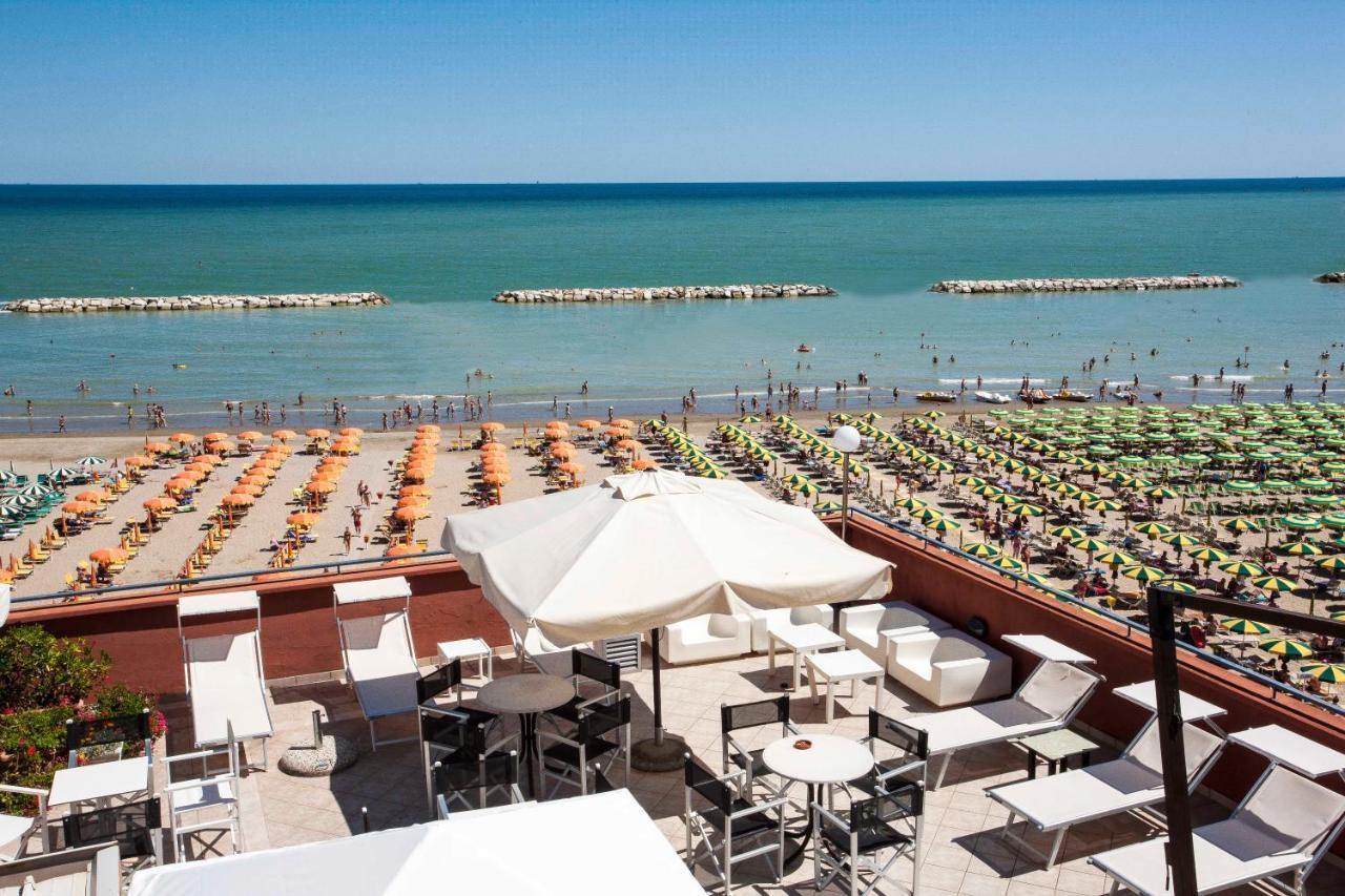 Giovanna Regina Hotel Gabicce Mare Ngoại thất bức ảnh