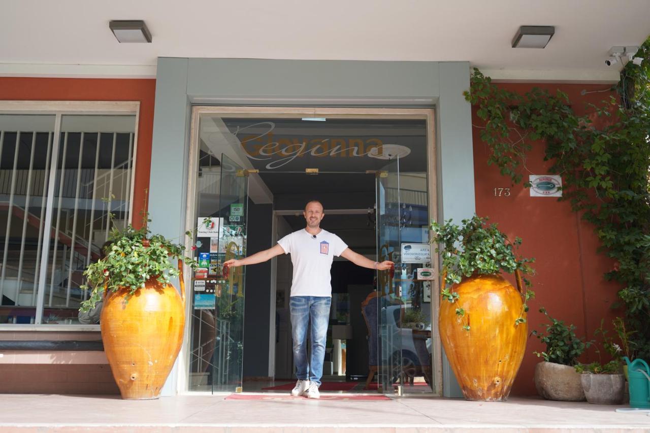 Giovanna Regina Hotel Gabicce Mare Ngoại thất bức ảnh