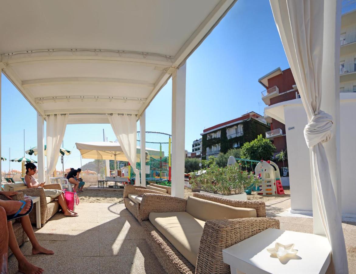 Giovanna Regina Hotel Gabicce Mare Ngoại thất bức ảnh