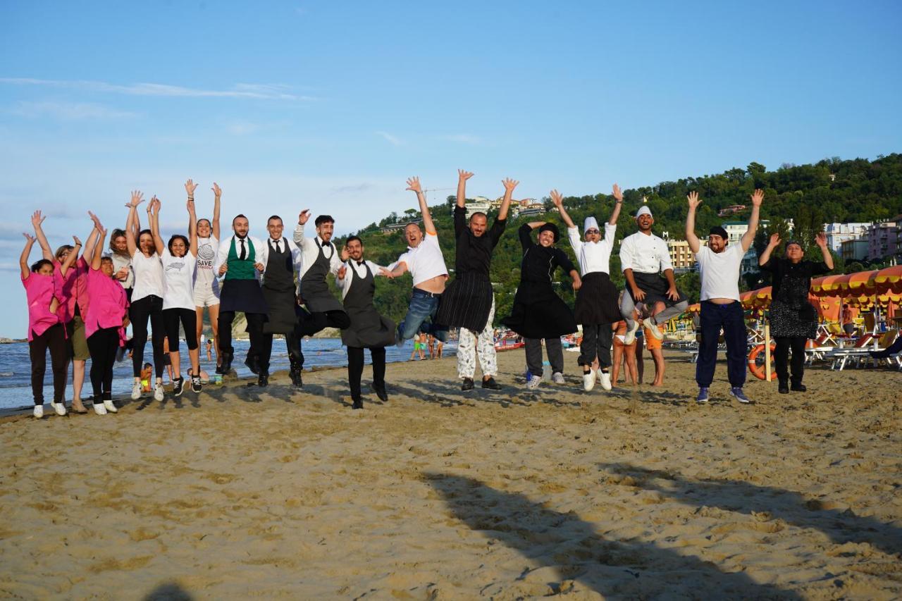 Giovanna Regina Hotel Gabicce Mare Ngoại thất bức ảnh