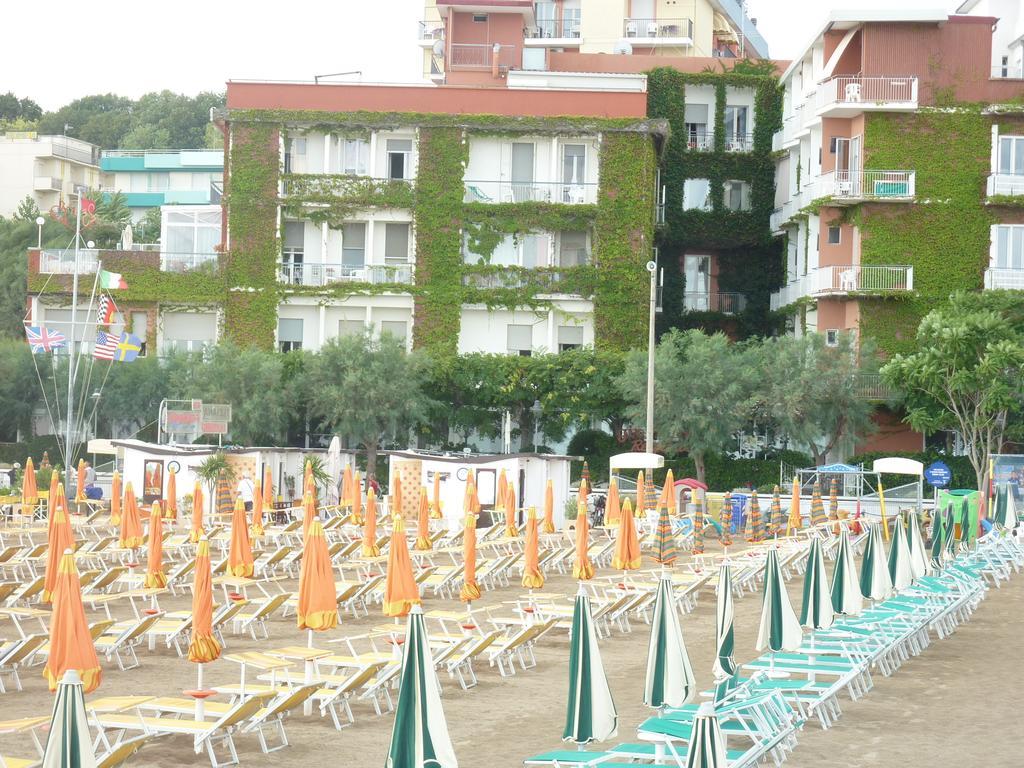 Giovanna Regina Hotel Gabicce Mare Ngoại thất bức ảnh